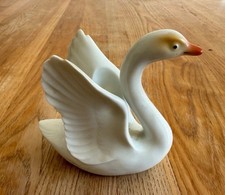 Rare Vintage Japanese Fukagawa Arita 10cm Porcelain Swan Figurine