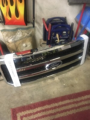 2005 2006 2007  FORD SUPERDUTY OEM CHROME GRILL