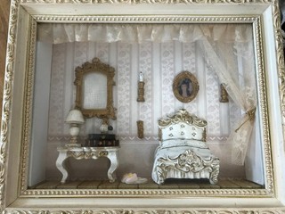Vintage Victorian Inspired 3D Shadow Box Living Room 13 x 10 x 2.8" (B)