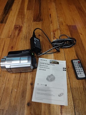 Sony Handycam DCR-SR220 Camcorder Silver 60GB HDD Carl Zeiss Bundle Tested Works