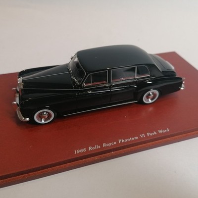 True Scale Miniatures 1:43 1966 Rolls-Royce Phantom VI Park Ward mit Box.