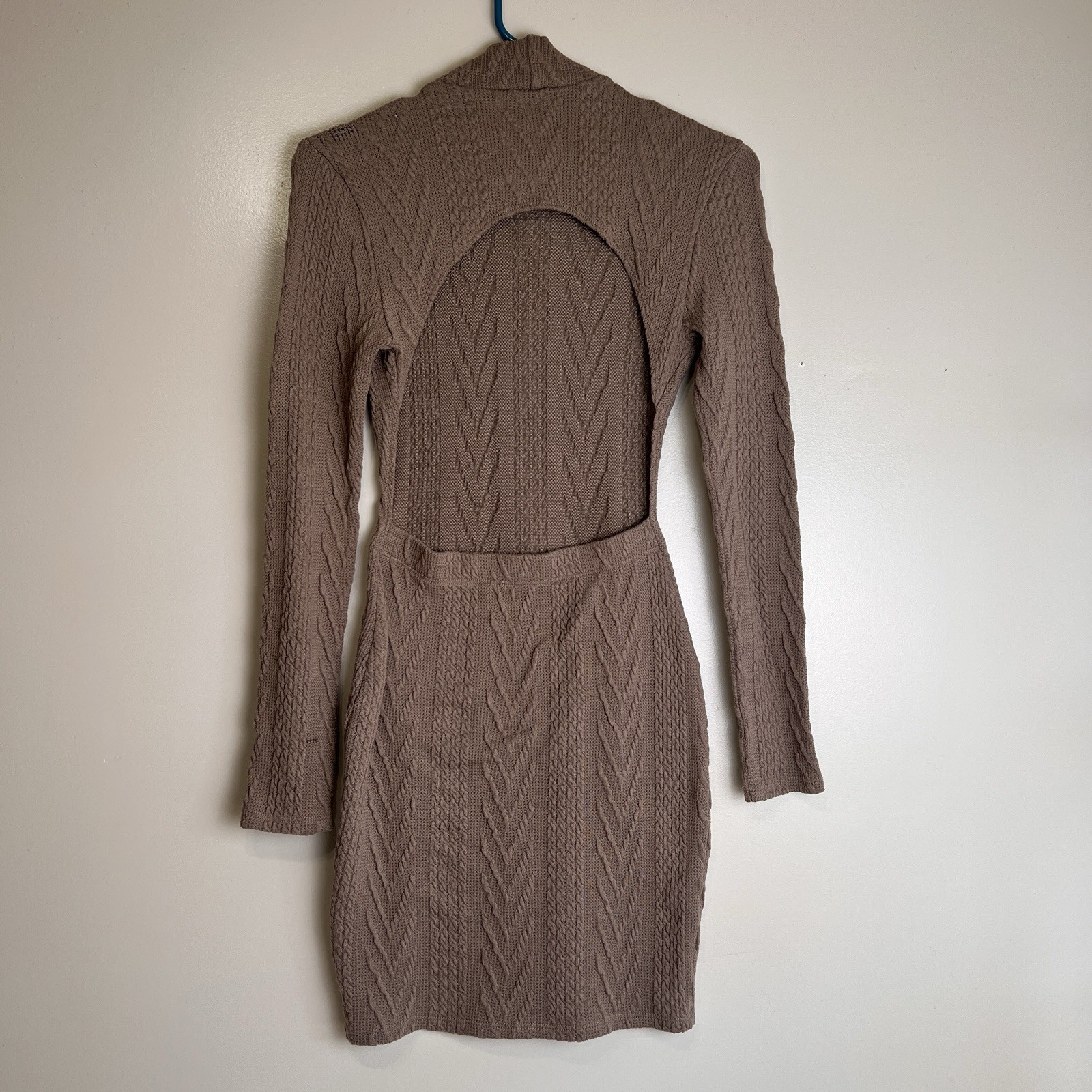 FORE Mocha Cable Knit Bodycon Long Sleeve Dress with Open Back Size Small EUC image 5