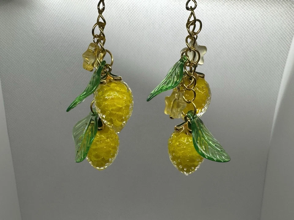 Lindos brincos pendurados de vidro com frutas de limão🍋Feitos à mão e hipoalergênicos! - Imagem 3 de 3