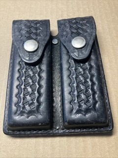 Tex Shoemaker And Sons Magazine Holder #215 With Magazine’s
