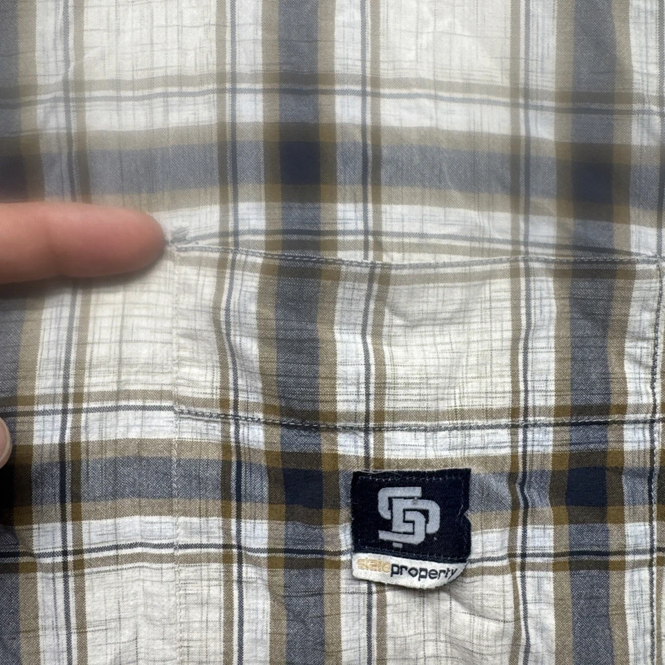 State Property Plaid Shirt Men’s L Short Sleeve Button Up Streetwear Y2K Retro - Image 3 of 4