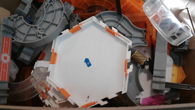 Giant  Lot of HexBug Environments, Tracks and Loops  Hexbugs