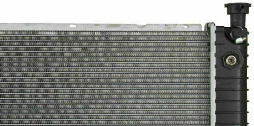 Radiator 1522 Fits 1999 CHEVY C2500 C1500 K1500 GMC C1500 1693 1792 2551 2317 - Image 4 of 4