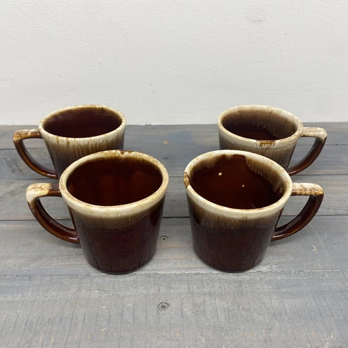 VINTAGE Set of 4 McCoy USA Brown Drip D-Handle Mugs! One has crack