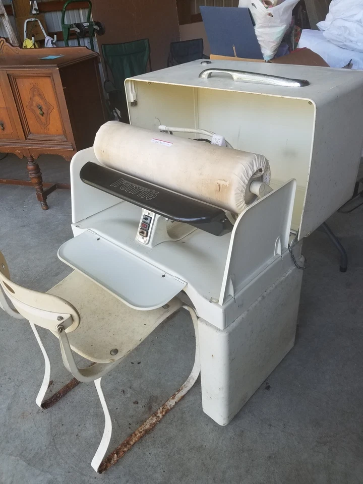 Rodillo de prensa de hierro IronRite modelo 85 comercial de colección prensa y manual Foto 3 de 4