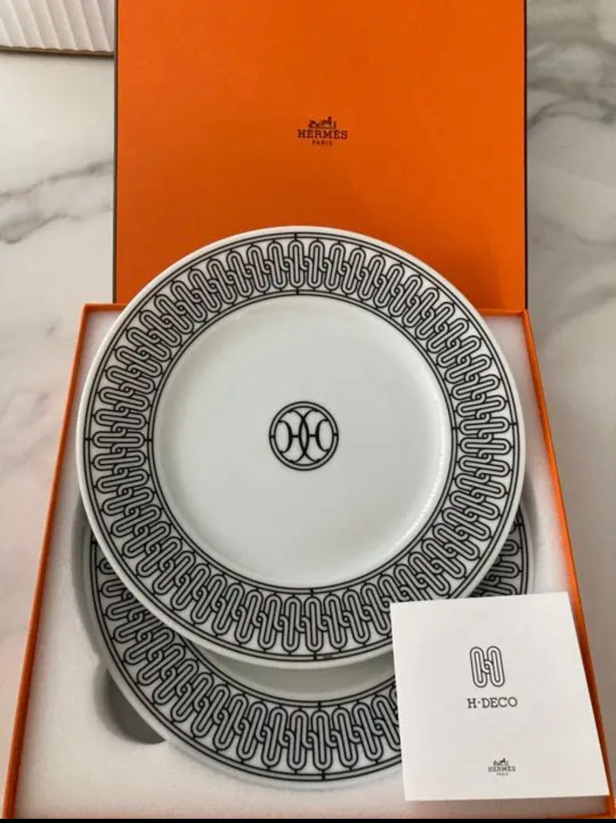 Hermes H Deco Dinner Plate Set of 2 white porcelain Dessert Hermes H Deco Dinner Plate Set of 2 white porcelain Dessert