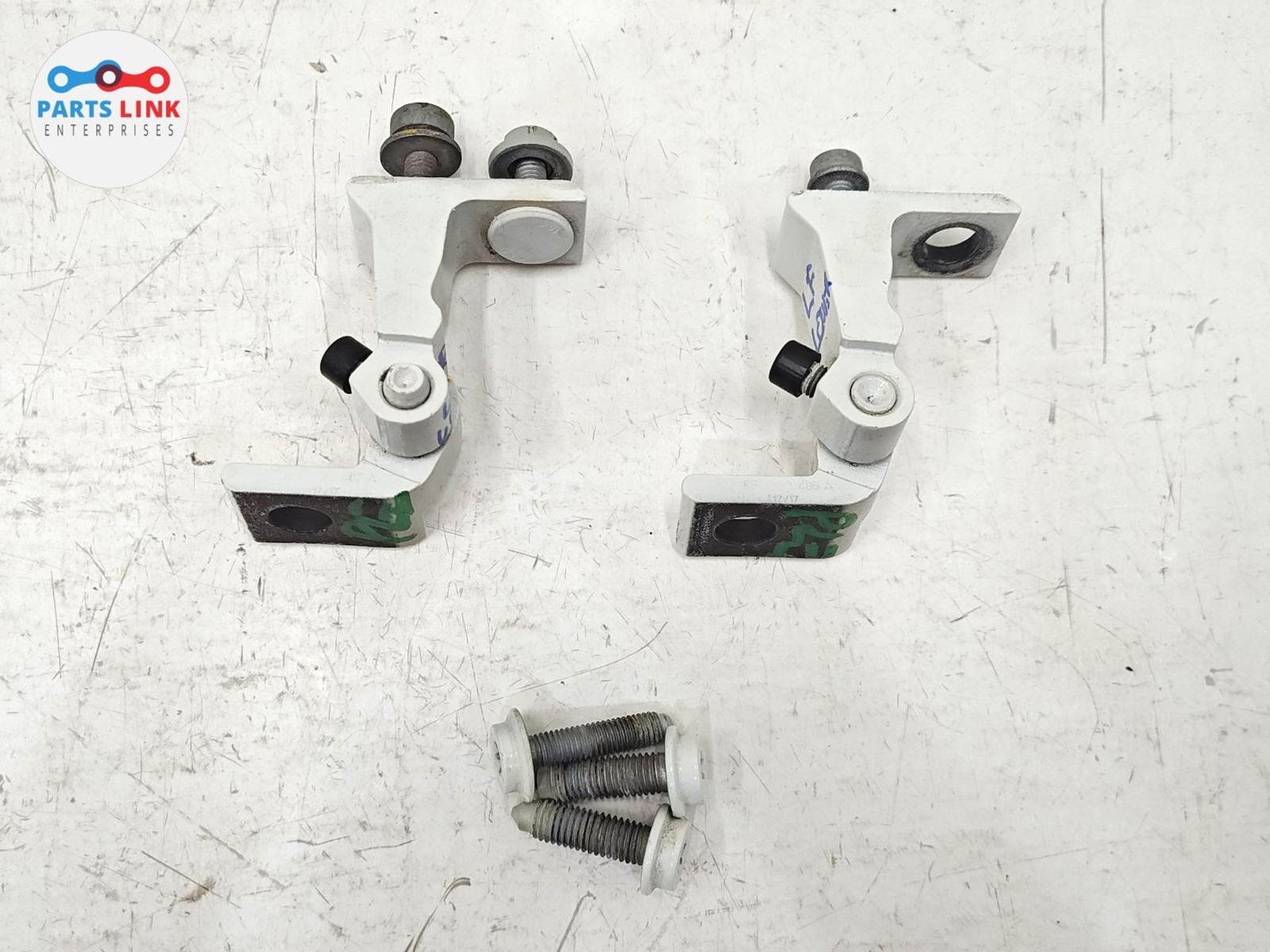 Bentley Bentayga Speed 2017-2020 Front Left Door hinges Set White