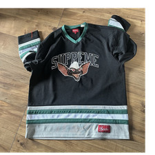 Supreme Gremlins Gizmo Mesh V-Neck Graphic T-...