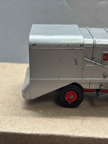 Matchbox King Size Refuse Truck (Garbage Truck) K-7 - Picture 2 of 14