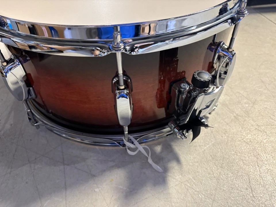 tama superstar classic maple 14 x 6.5 snare drum, Mahogany Burst - Image 3 of 4