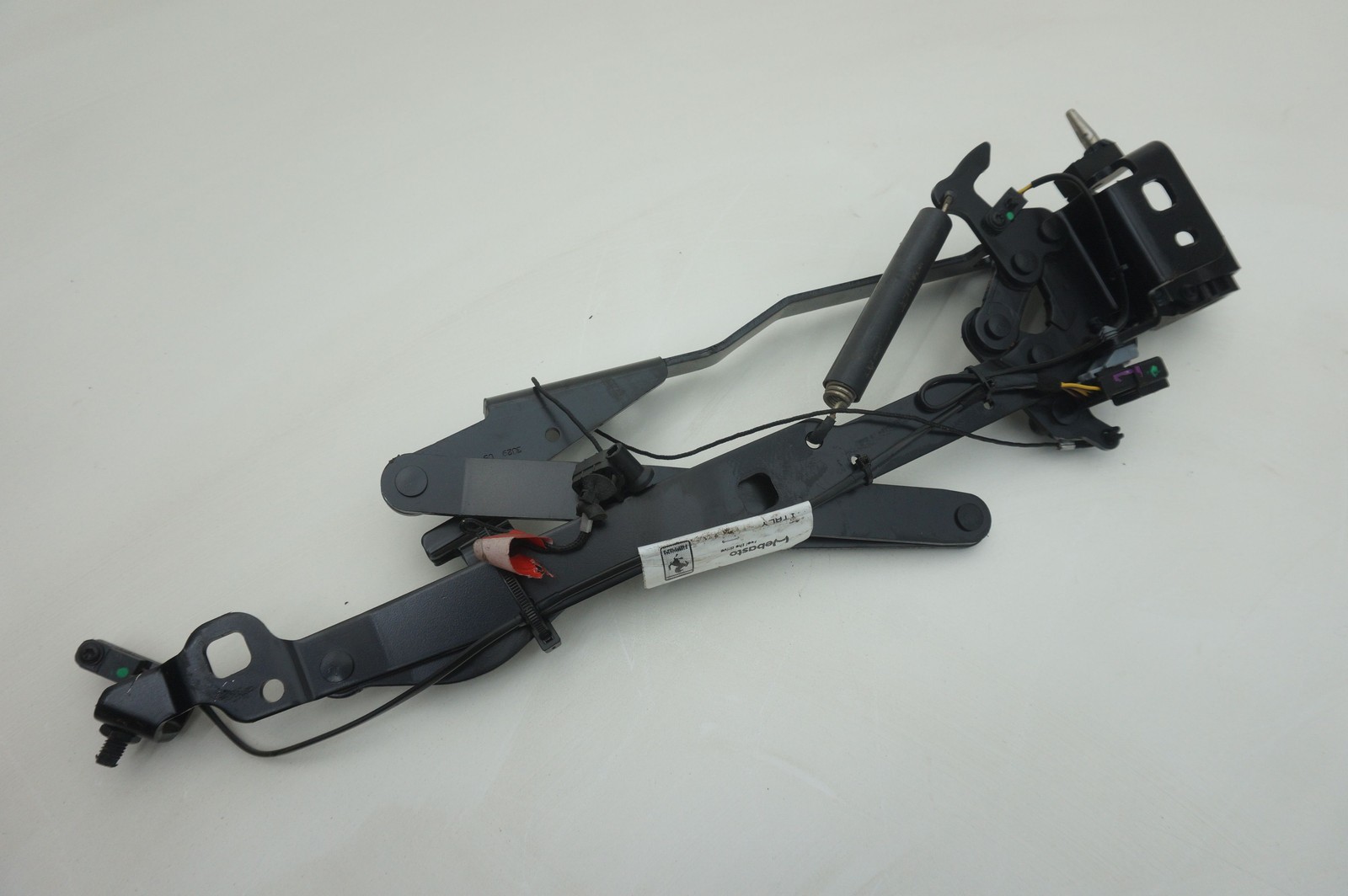 Set Rear Convertible Roof Hinge Bracket 83977600 83977700 Ferrari 488 Spider 17