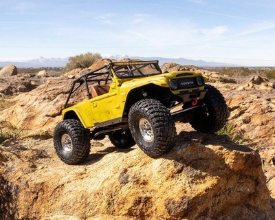 Axial SCX10 III V2 1/10 4WD Scale Rock Crawler Builders Kit [AXI