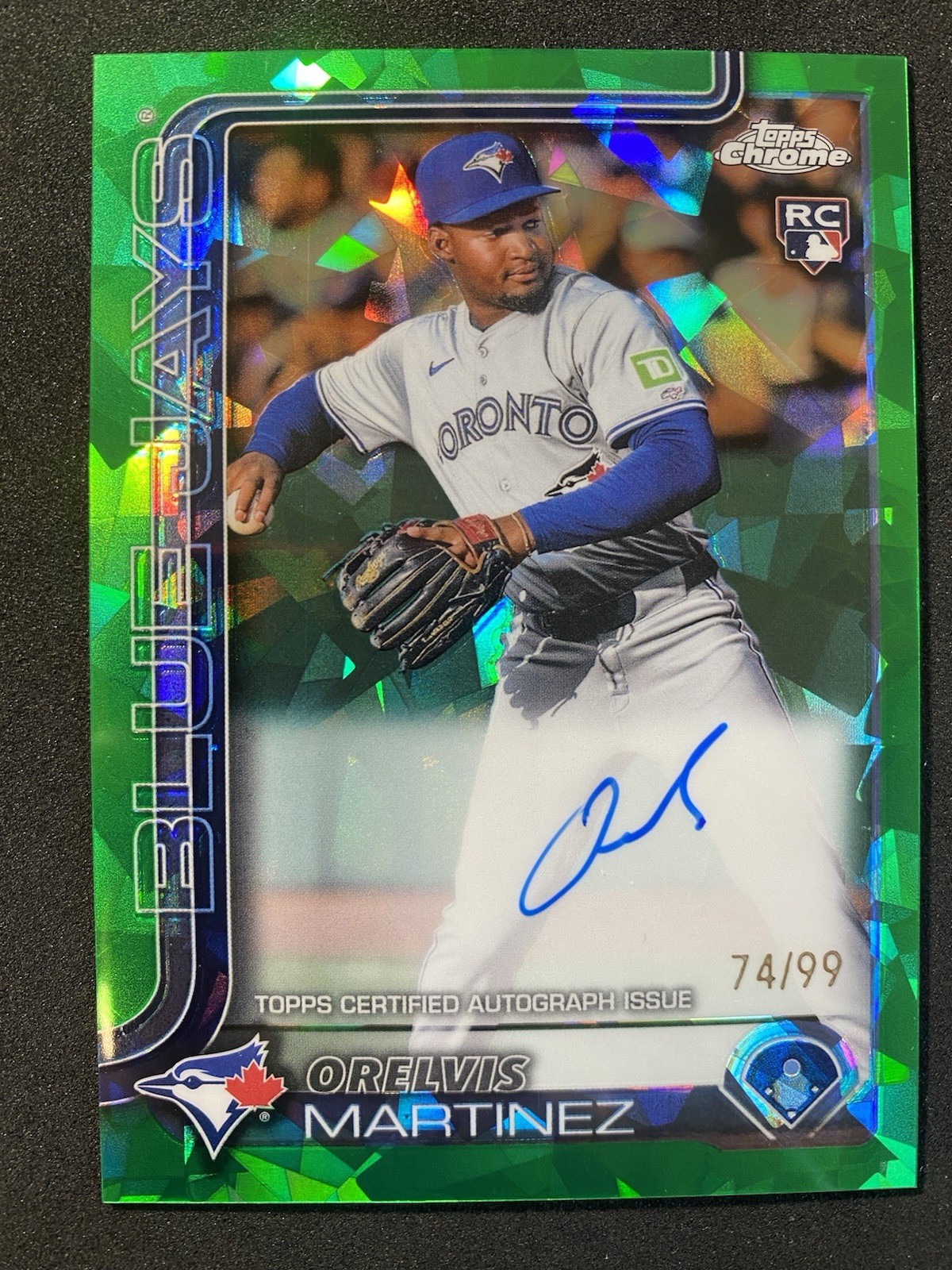 2025 Topps Chrome Sapphire Orelvis Martinez Green Rookie Auto /99 Refractor