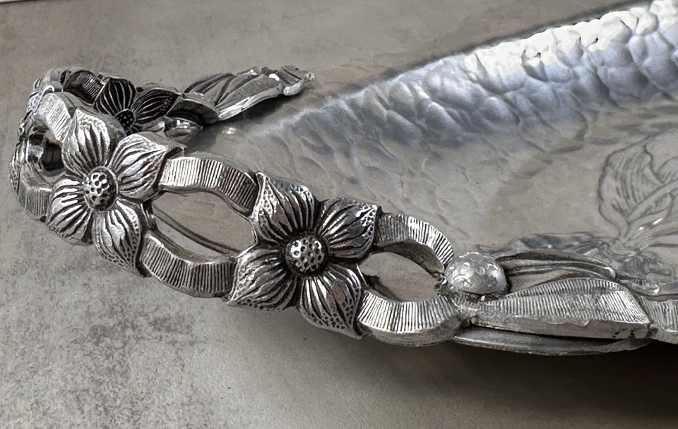 Vintage Aluminum Tray #404 Hand Wrought Creations by Rodney Kent w/Tulip Design - Image 3 of 4