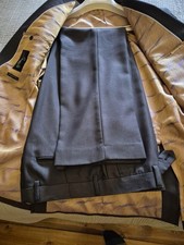 VOEUT Mens Suit Size 40R jacket 33in trousers grey, lovely contrast lining