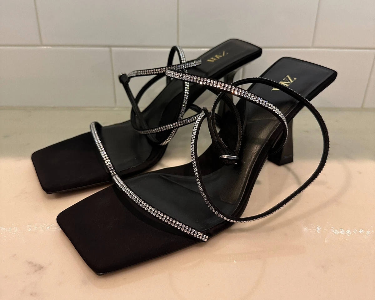 Black square toe best sale heels