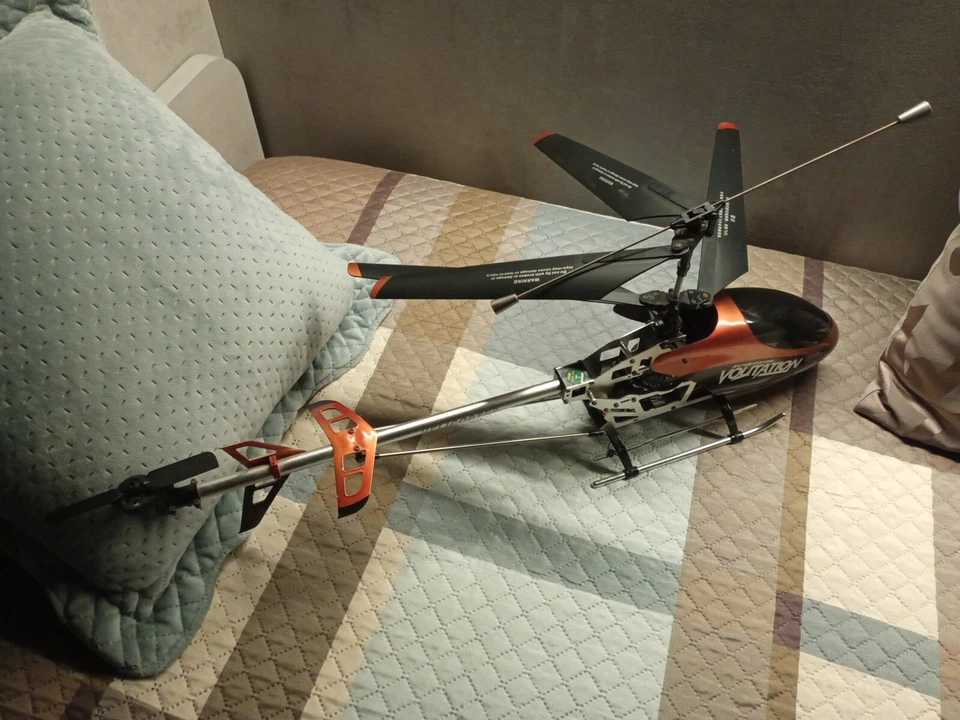 Volitation Hubschrauber 40.600Mhz + Fernbedienung - Bild 4 von 4