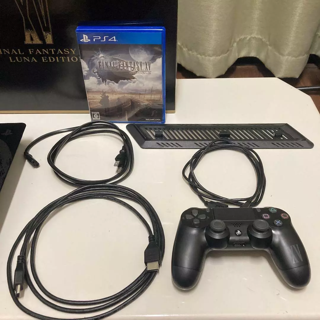 PlayStation 4 Sony PS4 FINAL FANTASY XV LUNA EDITION Console (1TB)