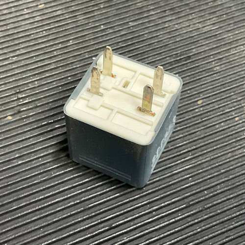 Hella Multi-Purpose Relay 933332591 12V 4-Pin Connector Normally Open Contact - Picture 3 of 5