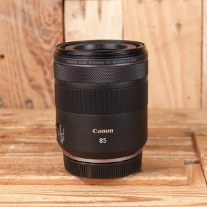 Used Canon RF 85mm F2 Macro IS STM Lens