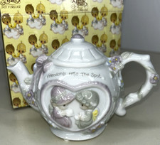 Precious Moments Figurine Porcelain Teapot 346586A 1993 Friendship Hits the Spot
