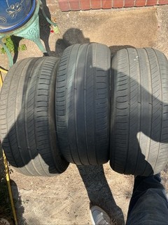 Michelin Privacy 4 225/50 R17