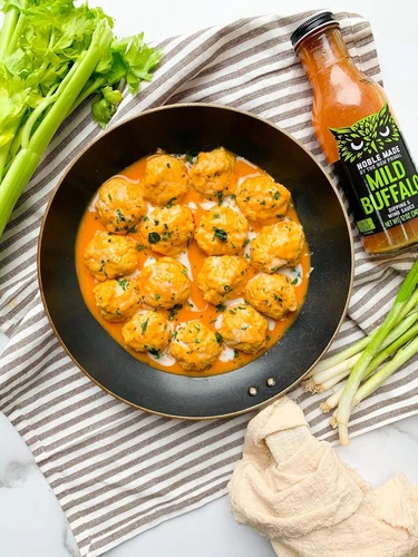 Noble Made by The New Primal Mild Buffalo Dipping Wing Sauce 12 Floz (3 Pack) - Picture 9 of 10