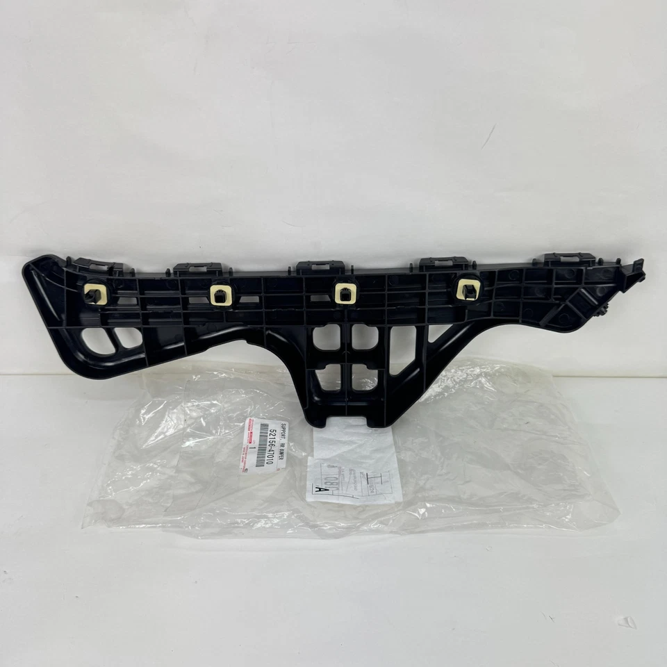 Soporte de parachoques trasero izquierdo retenedor lateral OEM 2012-17 Toyota Prius V 52156-47010 Foto 3 de 4