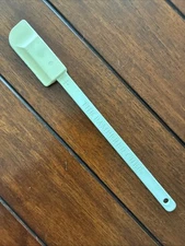 Pampered Chef MINI Skinny Scraper Small 1704 Silicone Spatula White 10.5" USA