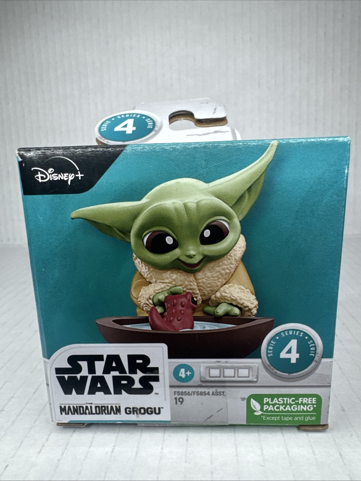 Hasbro Star Wars The Bounty Collection Series 4 The Child Figure Baby Yoda