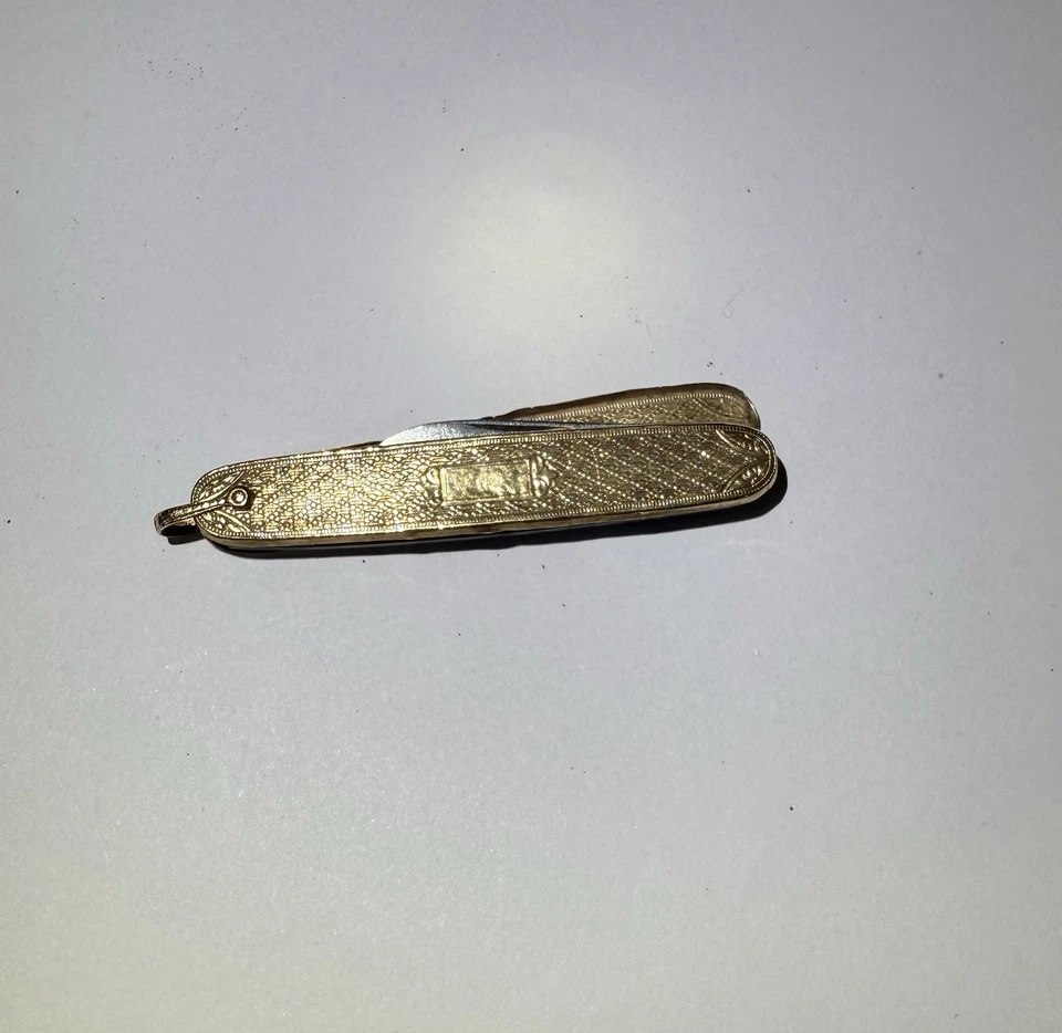 Navaja de Bolsillo Oro 10k Estampada en Llavero Grabada y Filigrana De Colección Foto 2 de 4