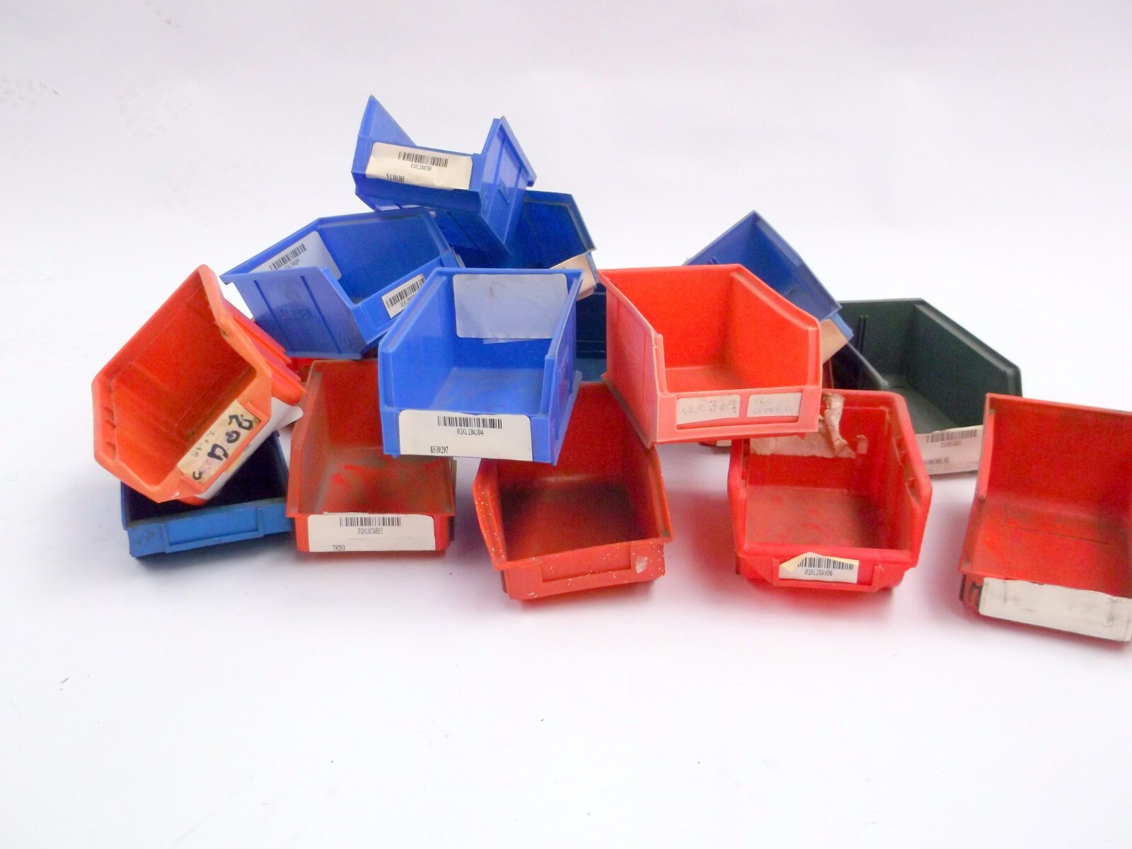 60 SIZE 2 STACKING HANGING STORAGE BINS PLASTIC PARTS LIN BINS eBay