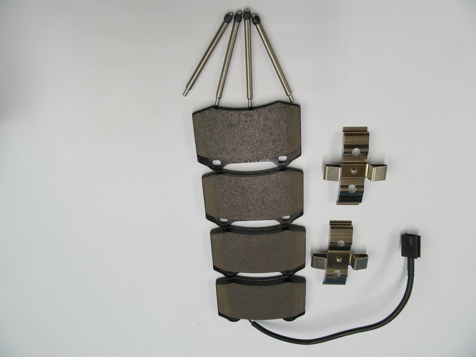 Maserati Ghibli Quattroporte brake pads rotors filters service kit #338