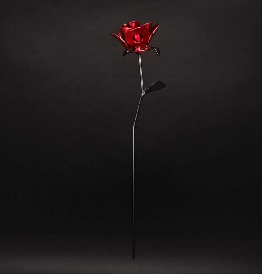 ¡Rosa inmortal de metal Steampunk soldado rojo y negro!  ¡Regalo perfecto! Foto 4 de 4