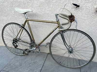 A Review of a Jacques Anquetil Super Vitus 971 Road Bike