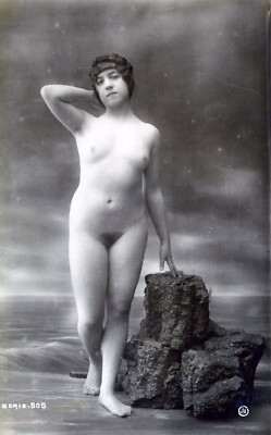 AK Künstlerischer Akt 1900 Akt am Meer. Foto NB