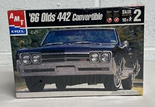 1966 Olds 442 Convertible 1:25 Model Kit / AMT