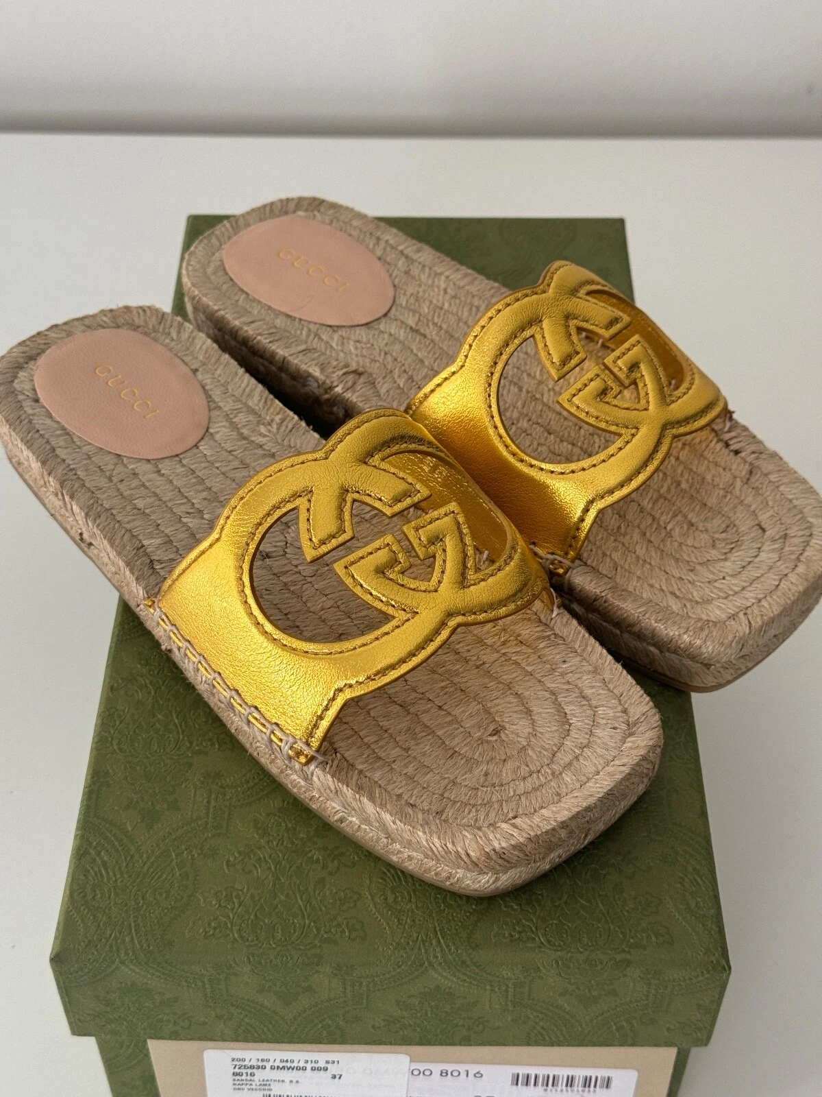 Sandale coulissante découpée Gucci Espadrille Or GG