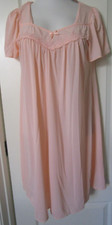 Miss Elaine Essentials Peach satin nightgown Cap Sleeves Size Small