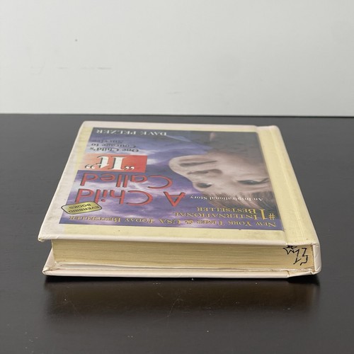 A Child Called It by Dave Pelzer 1995 Hardcover (Everbind-Books) - Imagen 6 de 9