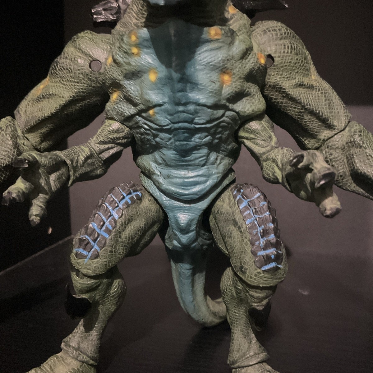 Pacific Rim Kaiju Axehead Concept Figure NECA With Box | eBay