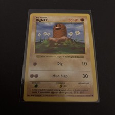 Diglett 47/102 Shadowless Base Set Pokemon Card - Near Mint