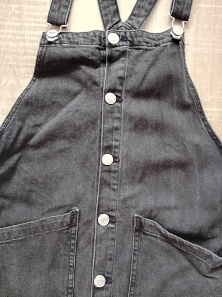 Latzjeanskleid von C&A, Gr. 164 (13-14 J.), schwarz - Bild 2 von 4