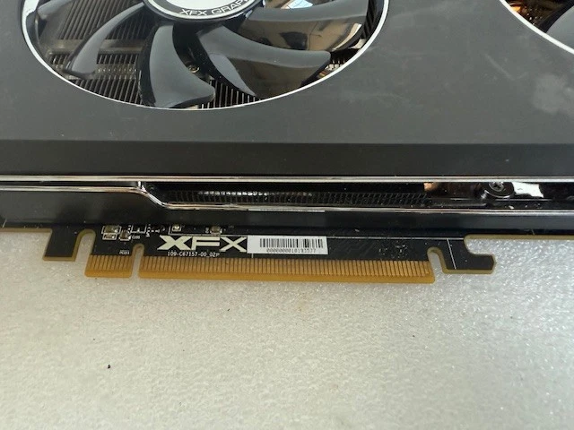 AMD XFX Radeon R9-290X-ED 4GB GDDR5 R9-290X-EDB V6.1 Black DD 1050M D5 DP - Image 2 of 4