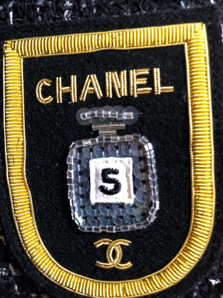 CHANEL 05C VINTAGE Tweed Black White Pink JACKET Silver Trim CHANEL 05C VINTAGE Tweed Black White Pink JACKET Silver Trim