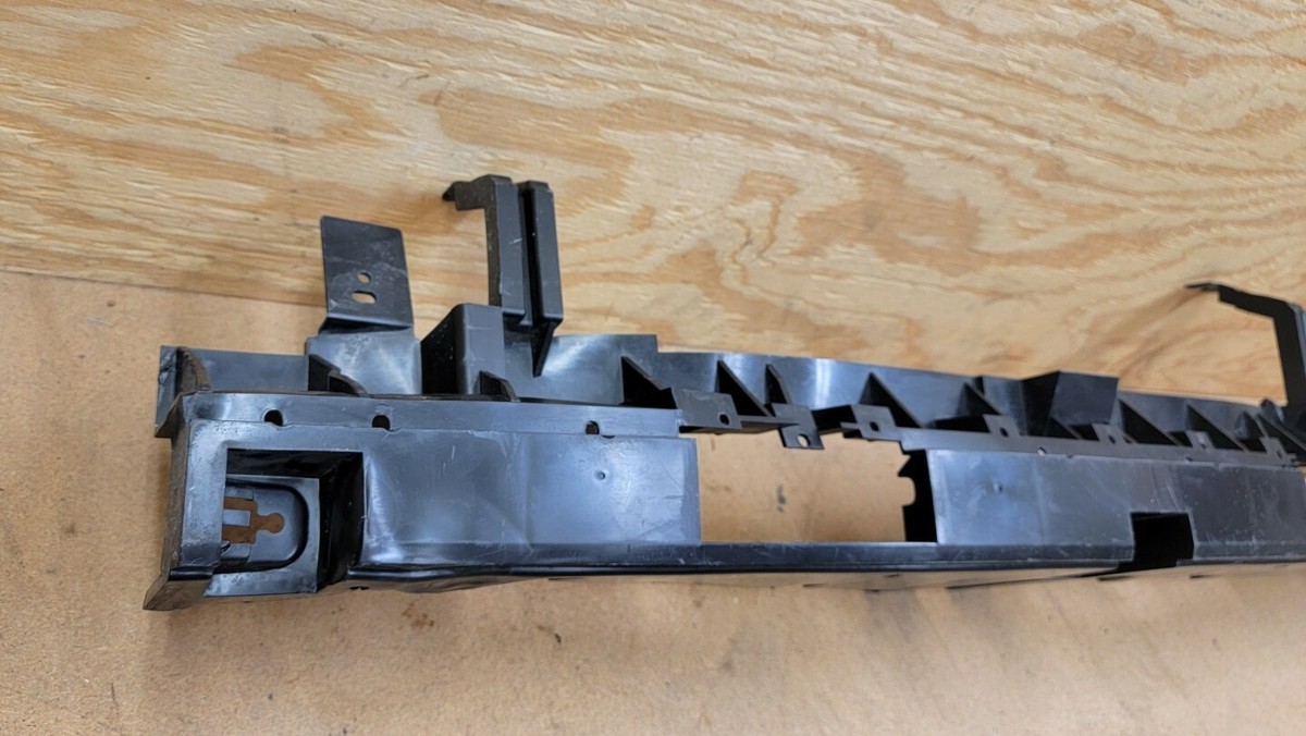 2018 - 2020 Ford Expedition Rear Bumper Absorber Support Bracket